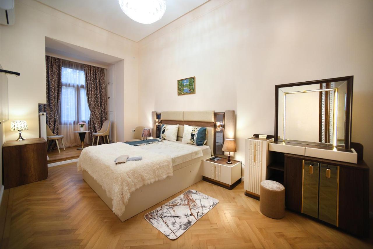 City Lux Hotel Tiflis Dış mekan fotoğraf