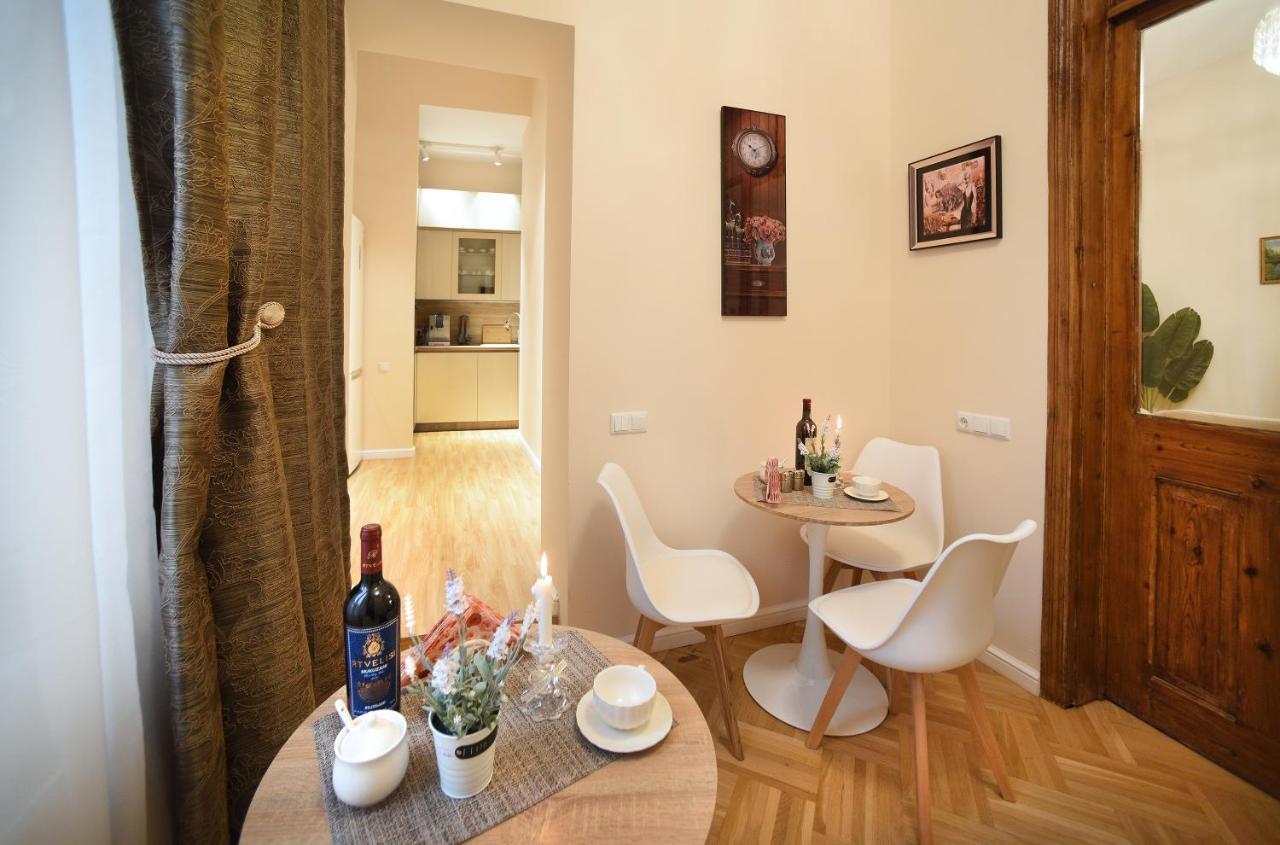 City Lux Hotel Tiflis Dış mekan fotoğraf