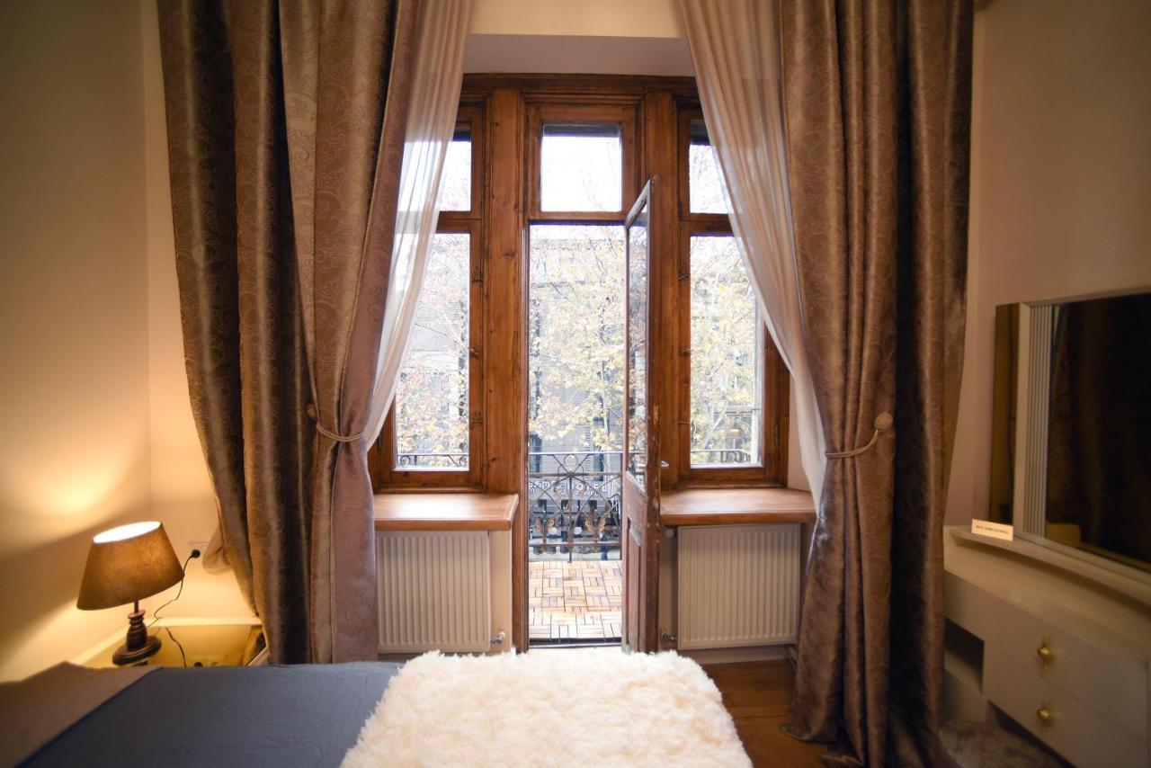 City Lux Hotel Tiflis Dış mekan fotoğraf