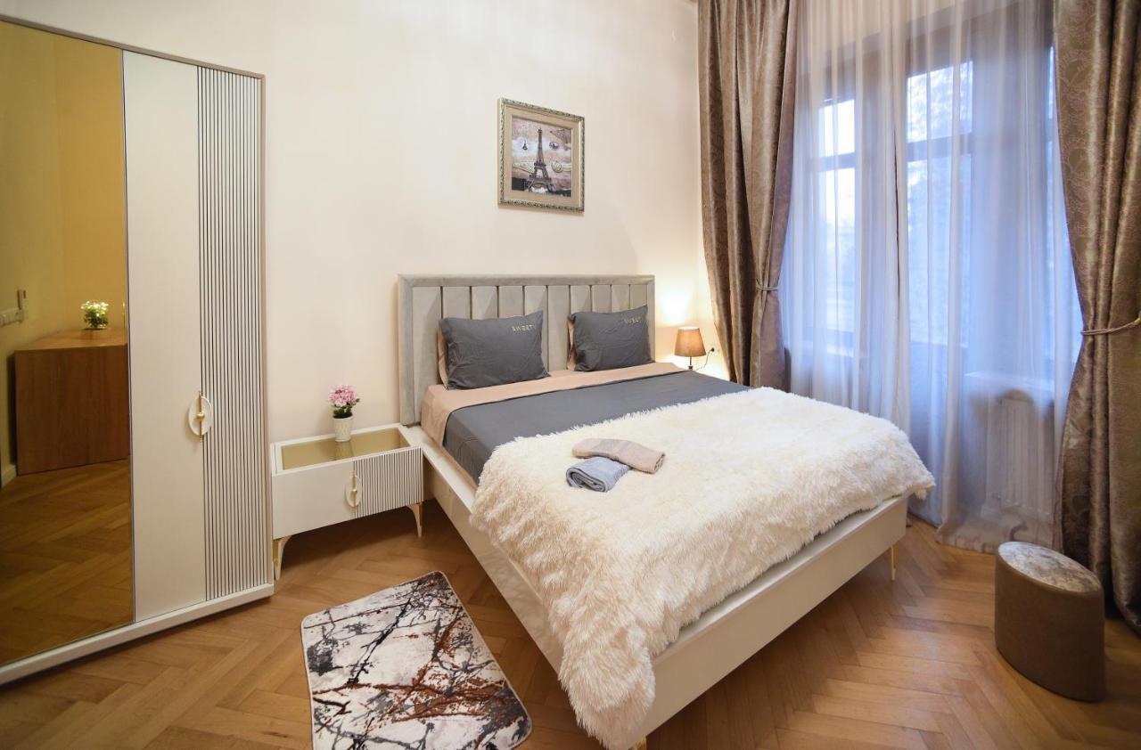 City Lux Hotel Tiflis Dış mekan fotoğraf