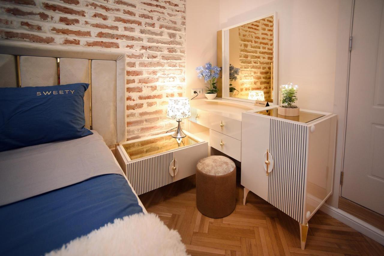 City Lux Hotel Tiflis Dış mekan fotoğraf