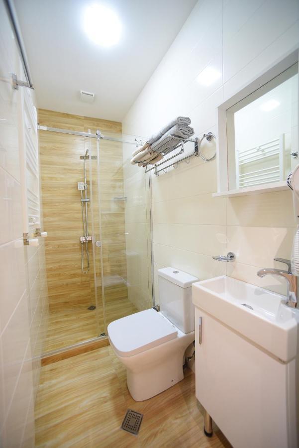 City Lux Hotel Tiflis Dış mekan fotoğraf