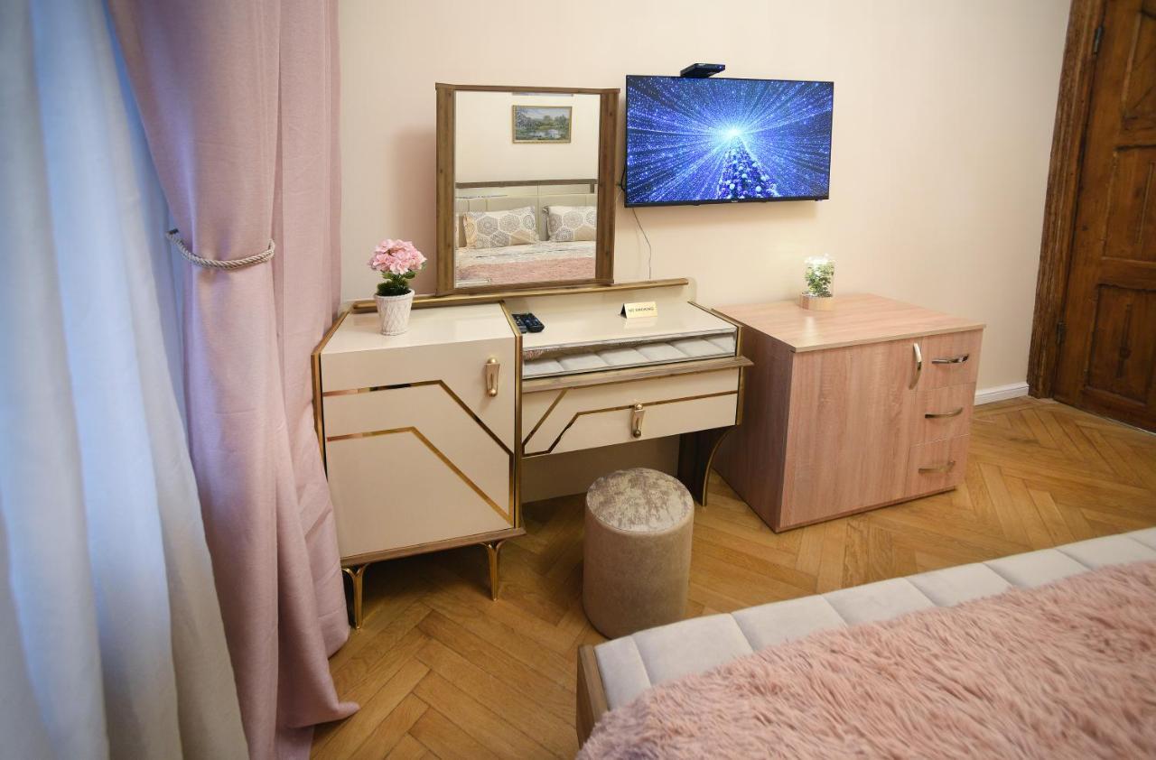 City Lux Hotel Tiflis Dış mekan fotoğraf