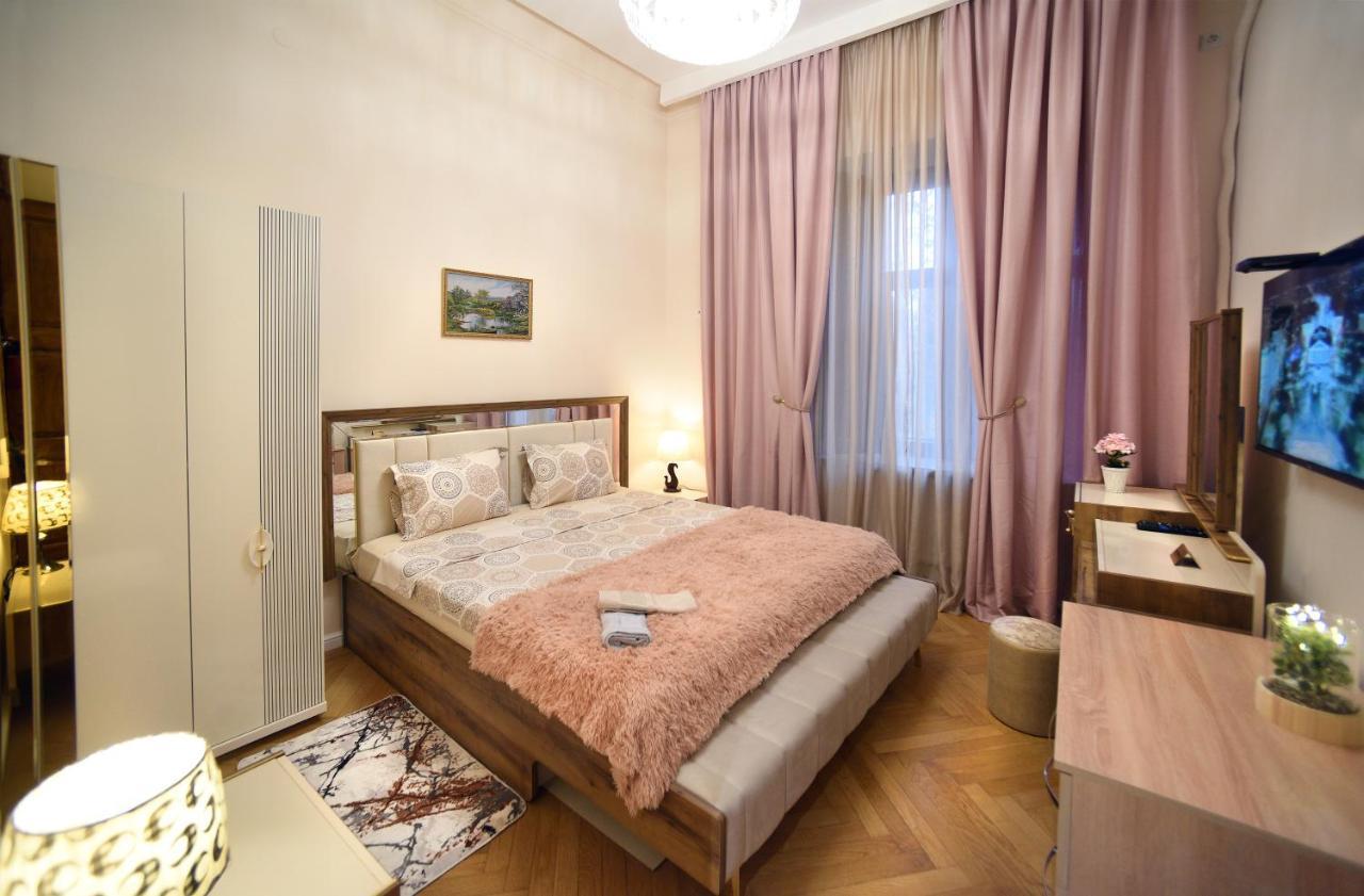 City Lux Hotel Tiflis Dış mekan fotoğraf