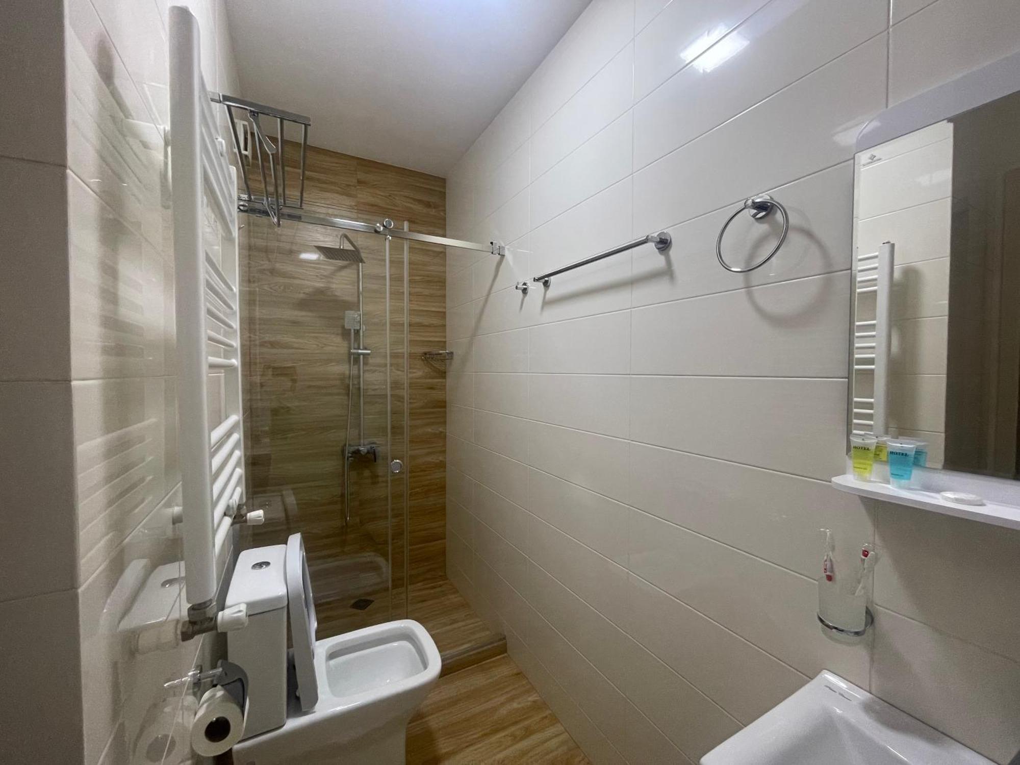 City Lux Hotel Tiflis Dış mekan fotoğraf